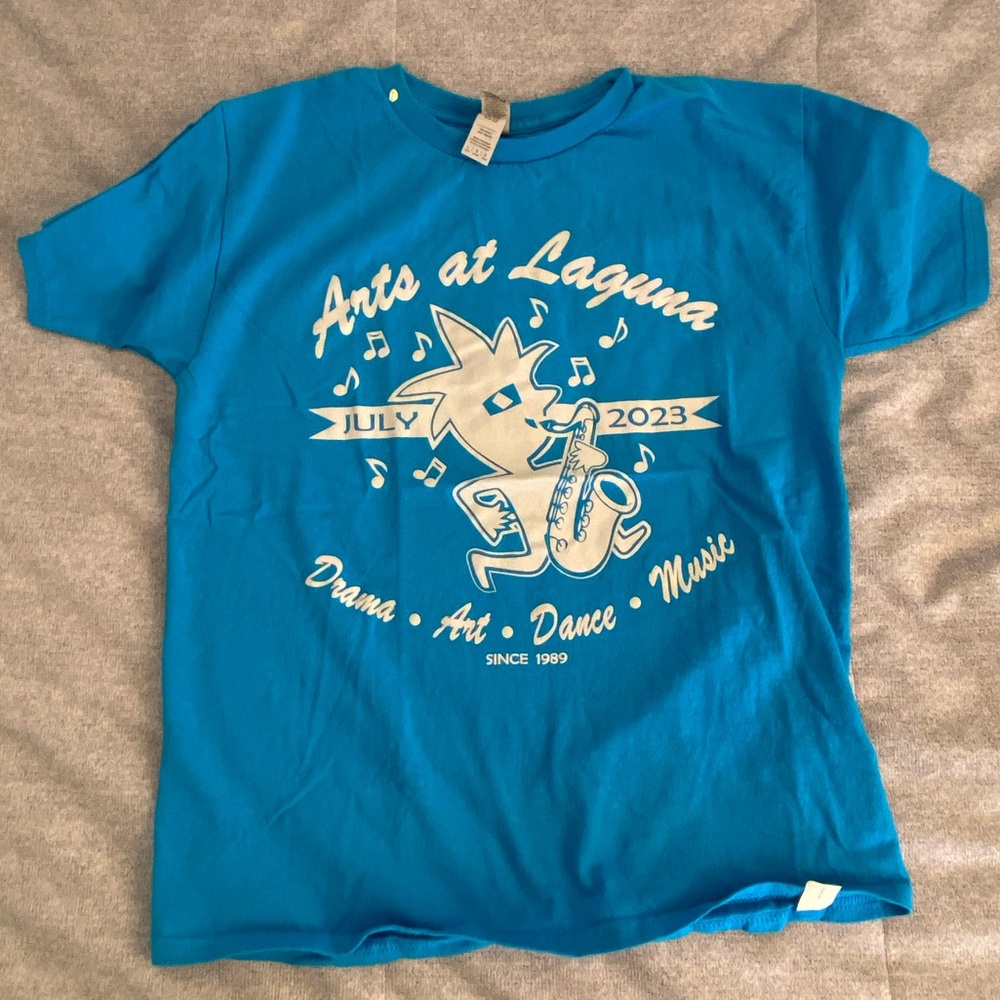 ‘Arts at Laguna July 2023’ graphic Jazz tee size:kids L color: Honolulu blue